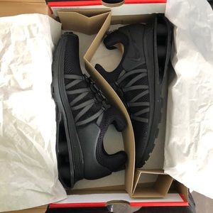 Wmns Nike shox gravity